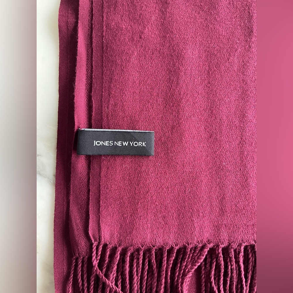 Elegant Burgundy Scarf (100% viscose) - Picture 5 of 5